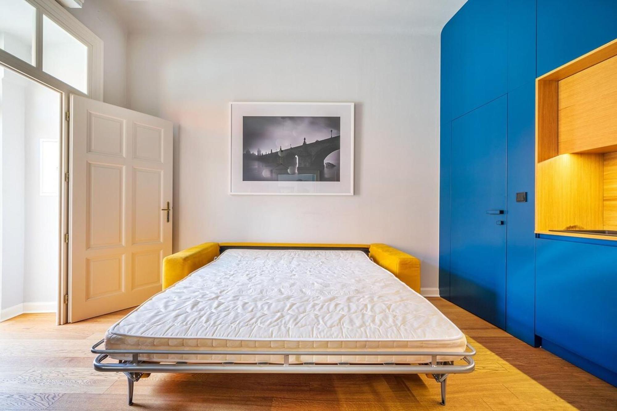 Quiet City Center Apartment In Hip & Foodie Area Prag Eksteriør billede