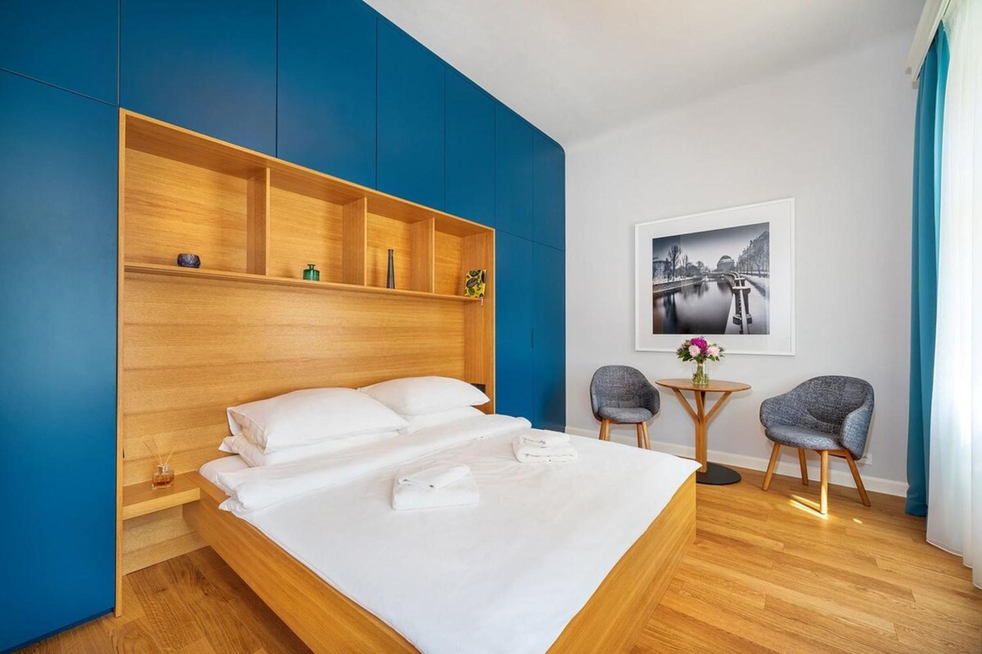 Quiet City Center Apartment In Hip & Foodie Area Prag Eksteriør billede