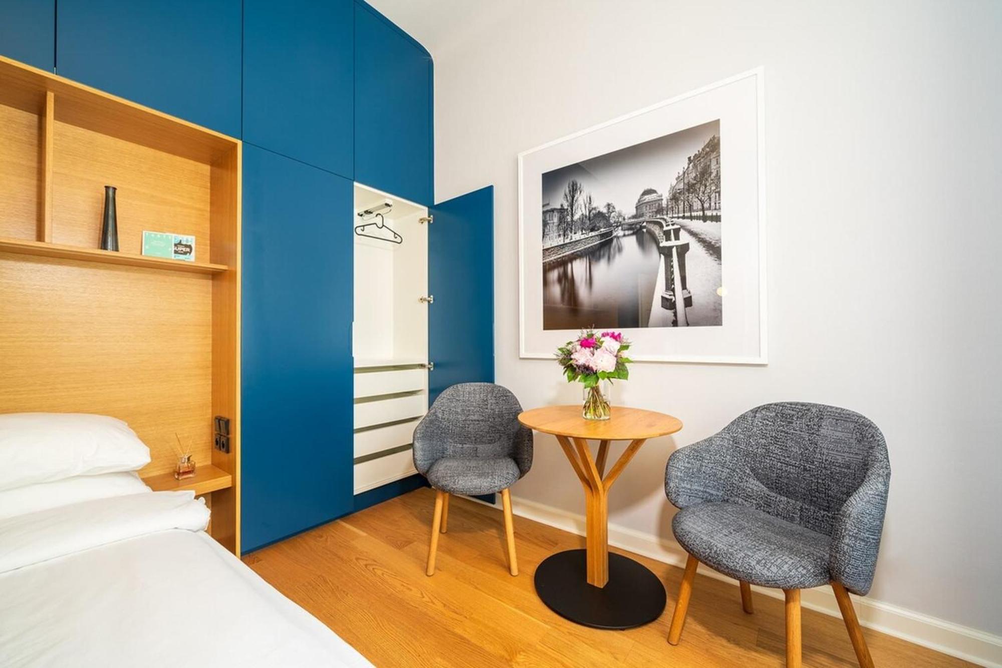 Quiet City Center Apartment In Hip & Foodie Area Prag Eksteriør billede