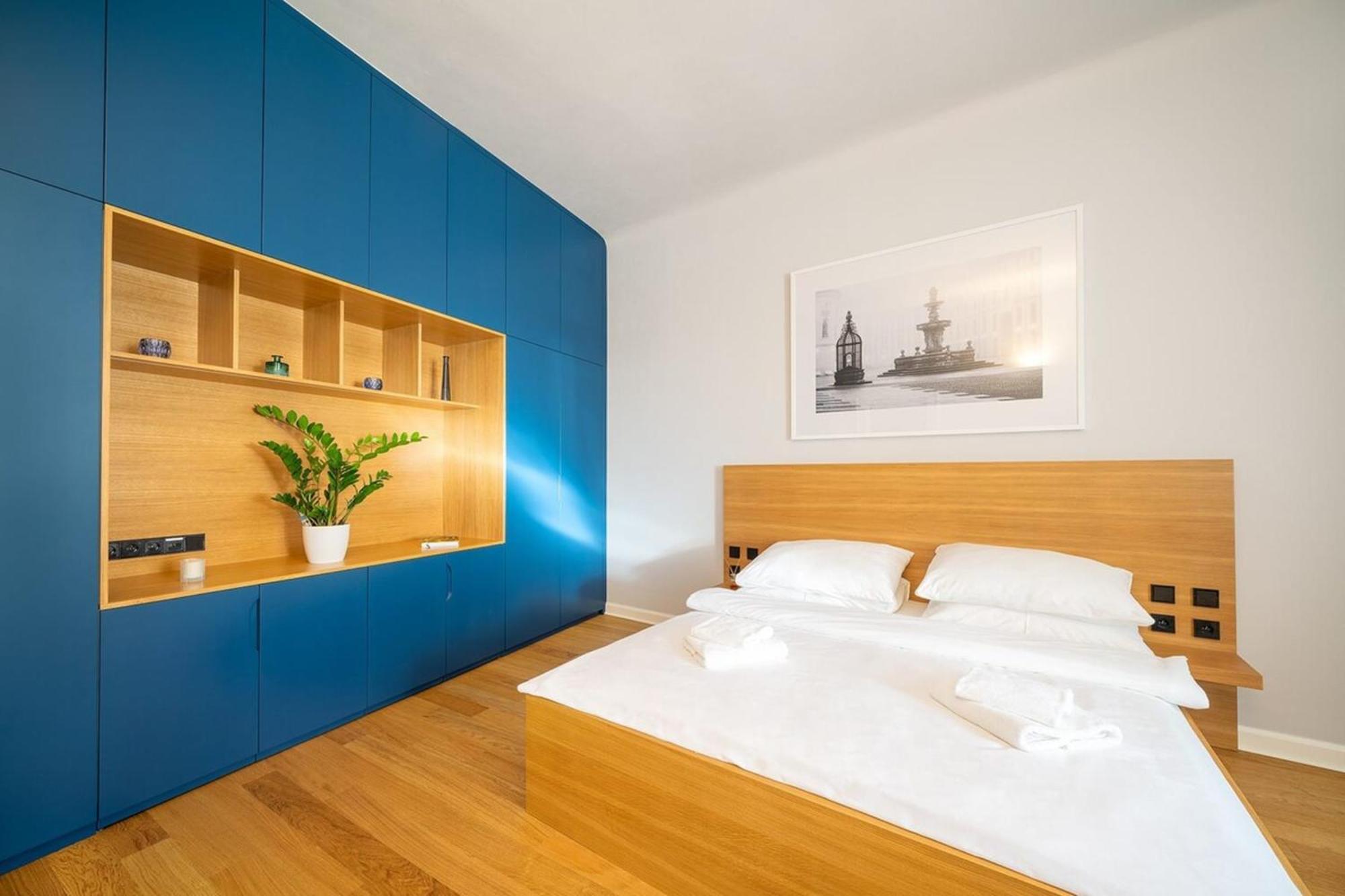 Quiet City Center Apartment In Hip & Foodie Area Prag Eksteriør billede