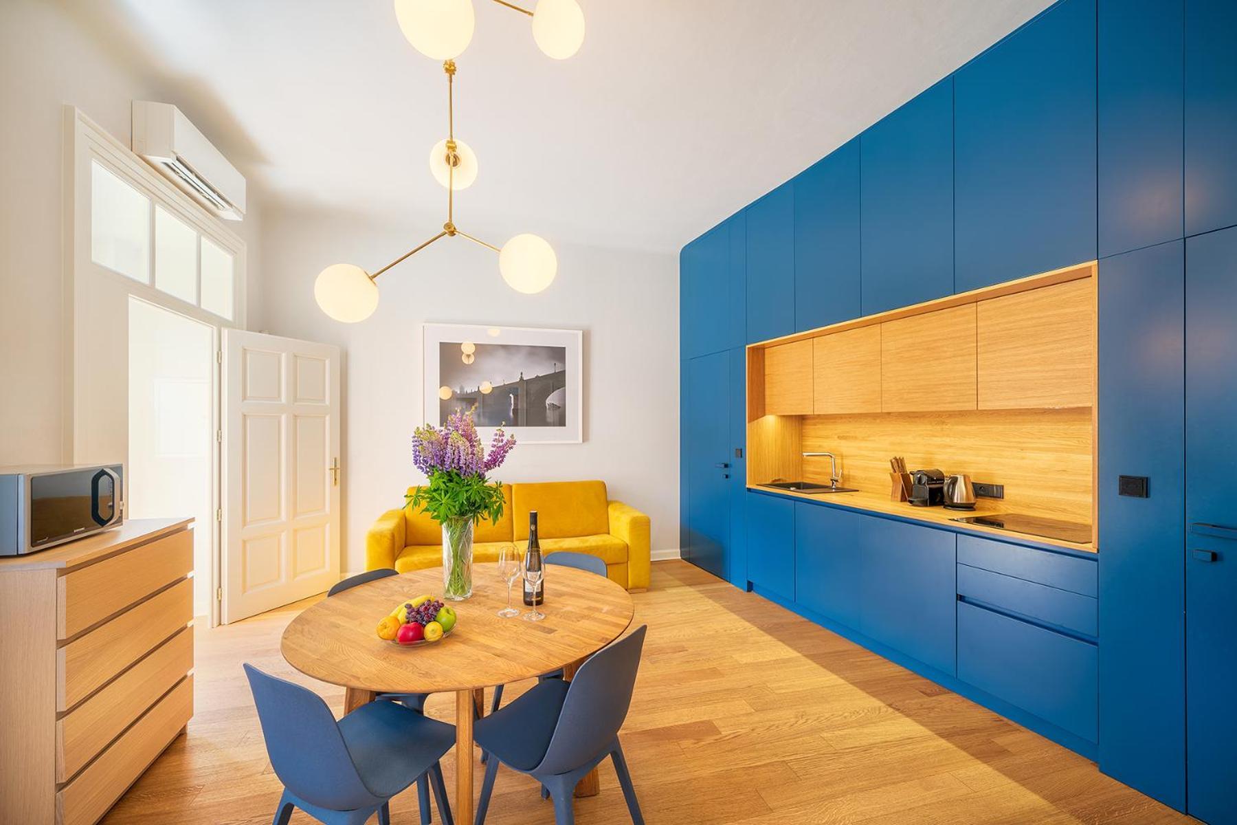 Quiet City Center Apartment In Hip & Foodie Area Prag Eksteriør billede